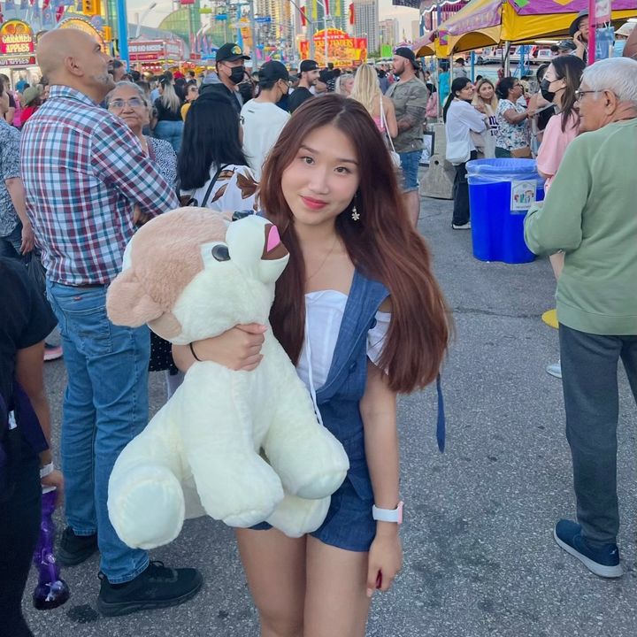 Profile Picture of Jina Wong (@jinawongg) on Tiktok