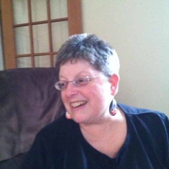 Profile Picture of Diane Mcdermott (@dianemcdermo279) on Poshmark