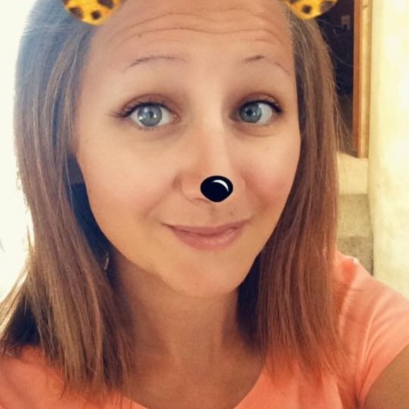 Profile Picture of Kacie Mulldune (@kaciejeramy) on Poshmark