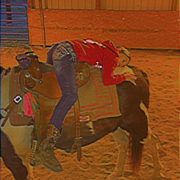 Profile Picture of Abby Geiwitz (@ageiwitz27) on Poshmark