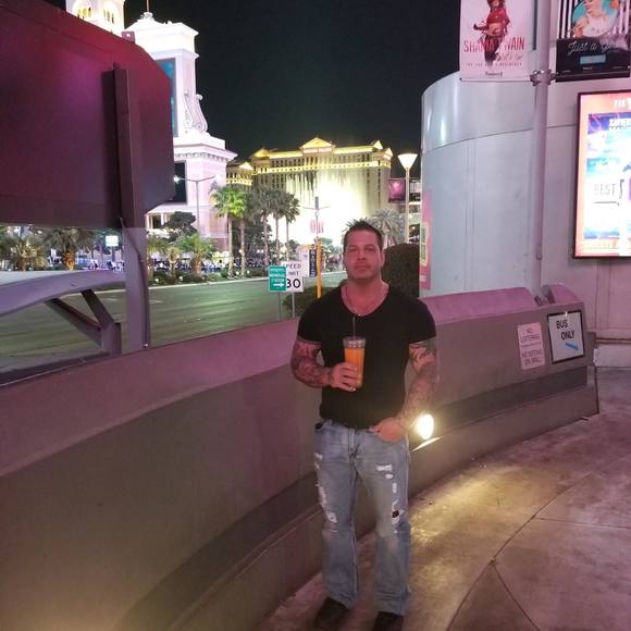 Profile Picture of Randall Craig (@randallcraig76) on Poshmark