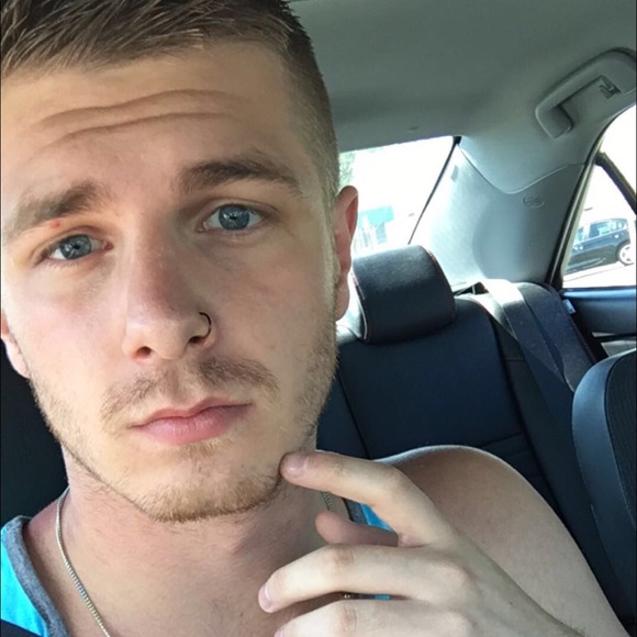 Profile Picture of Cody Koons (@codylees) on Poshmark