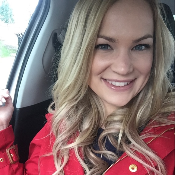 Profile Picture of Allison Mccandless (@akm890) on Poshmark