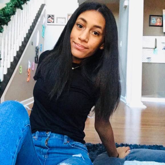 Profile Picture of Igmary Abreu hernandez (@igmaryabreu) on Poshmark