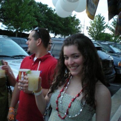 Profile Picture of Tamara Colon (@laviepartamara) on Twitter