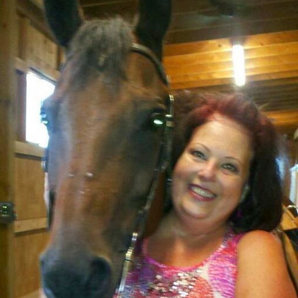 Profile Picture of Lori Dupuis (@ohmimix2) on Poshmark