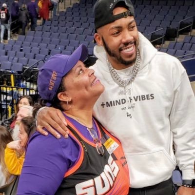 Profile Picture of CJ Johnson (@Number4mama) on Twitter