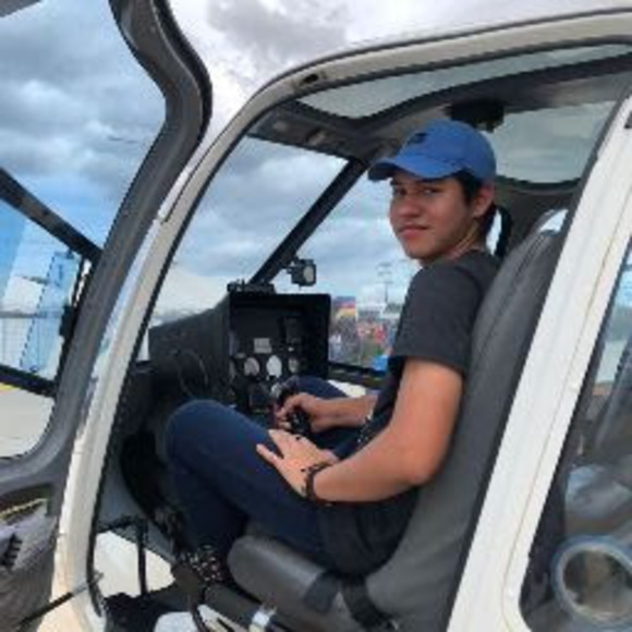 Profile Picture of Jonathan Moreno (@jonaemoreno) on Poshmark