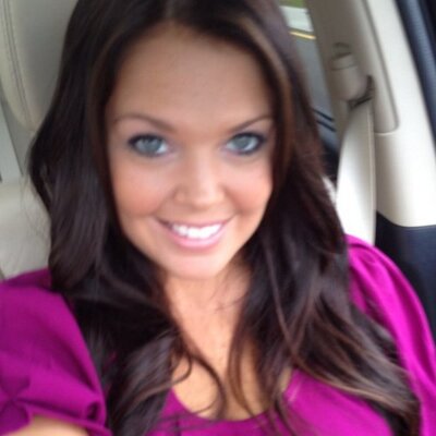 Profile Picture of Laura Fink (@LauraArsenault) on Twitter