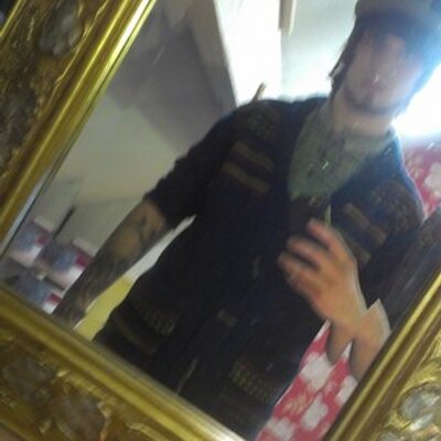 Profile Picture of David Hollick (@alienexit) on Twitter