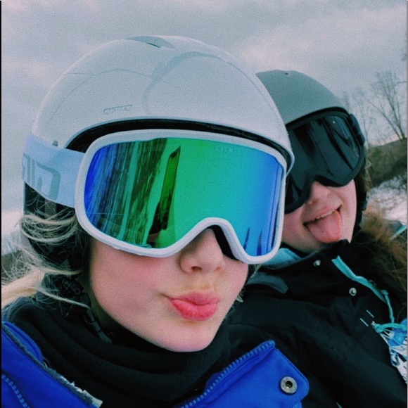 Profile Picture of Skylar Glotfelter (@skylar29g) on Poshmark
