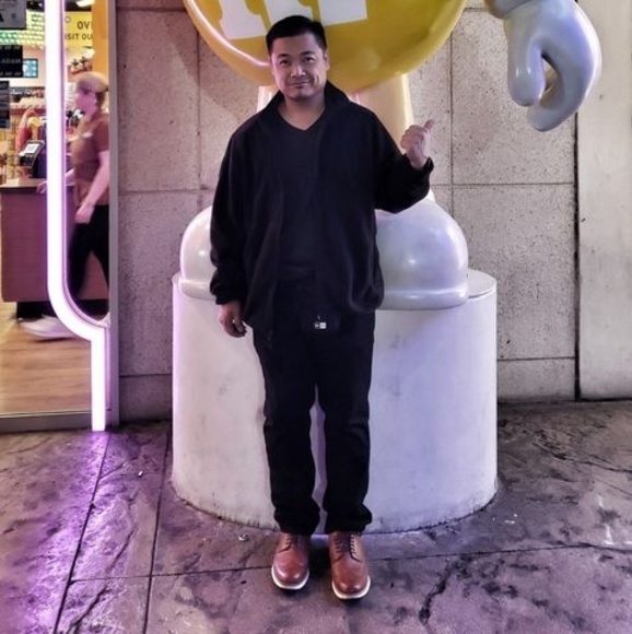 Profile Picture of Joshua Mercado (@sneezerboi) on Poshmark