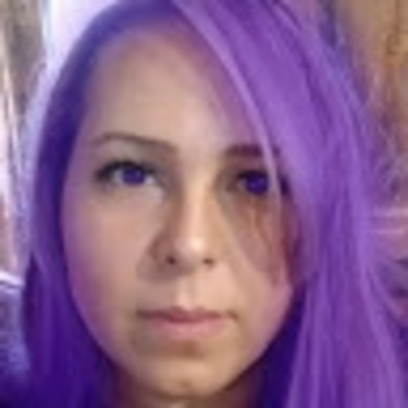 Profile Picture of Lisa Consiglio (@lillisa1231) on Poshmark