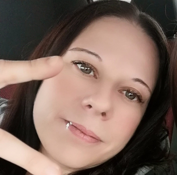 Profile Picture of Isabelle Leblanc (@zazoo_1980) on Poshmark