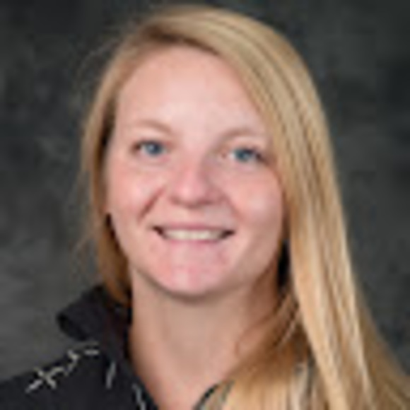 Profile Picture of Ruth Oppliger (@ruthoppliger) on Poshmark