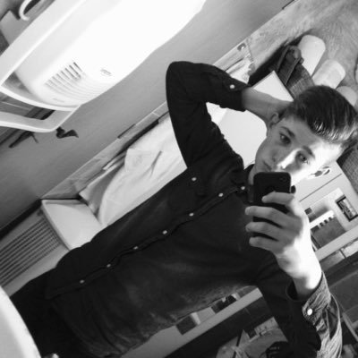 Profile Picture of Schaeffer Léo (@Leo7243) on Twitter