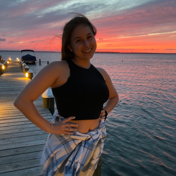 Profile Picture of Audrey Kepple (@audkep) on Poshmark