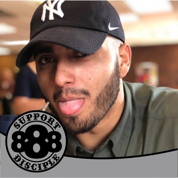 Profile Picture of Steve Castelar (@stevecastelar) on Poshmark