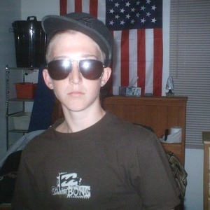 Profile Picture of Calvin Neville (@stauggieskata) on Myspace
