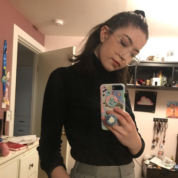 Profile Picture of Kayley Shimmin (@kayleyshimmin) on Poshmark
