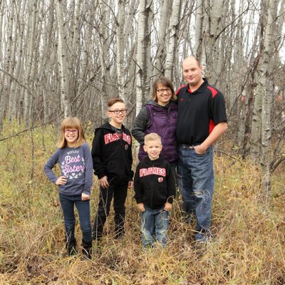 Profile Picture of Amanda Andries (@ehandeh) on Twitter