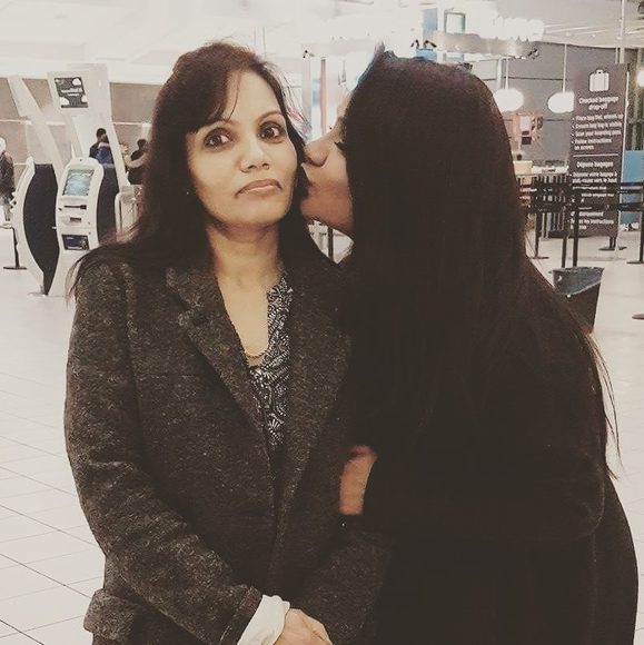 Profile Picture of Niki Soosaipillai (@nsoosaipillai) on Poshmark