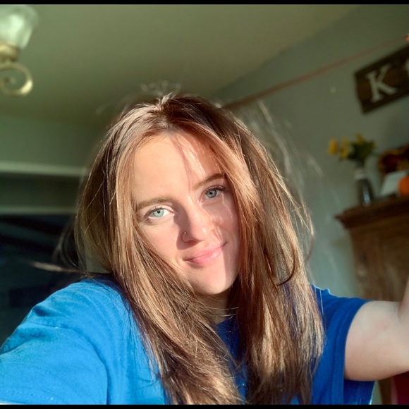 Profile Picture of Brianna Standridge (@briannamaries) on Poshmark