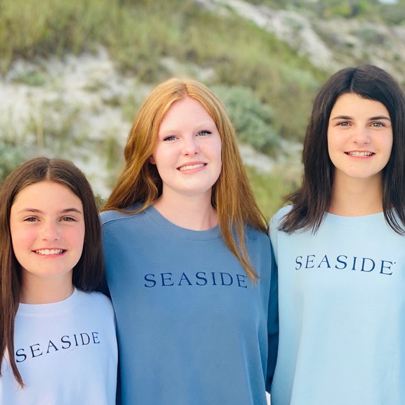 Profile Picture of Clara Kanthack (@clarakanthack) on Poshmark