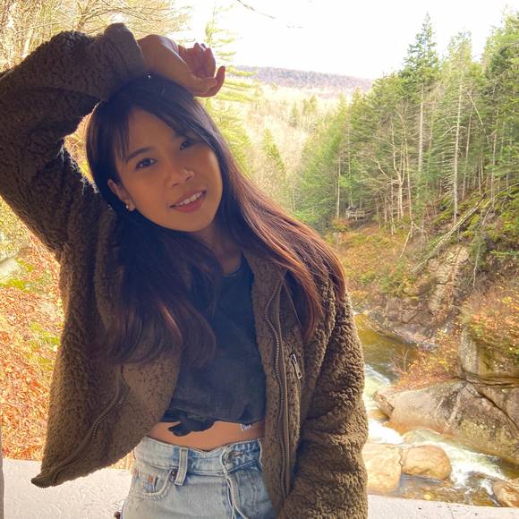 Profile Picture of Jiraporn Sangtuen (@jira_jjey) on Poshmark