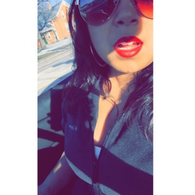 Profile Picture of Danielle Ibarra (@kitten71792) on Twitter