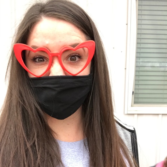 Profile Picture of Willow Moore (@willowmoore386) on Poshmark