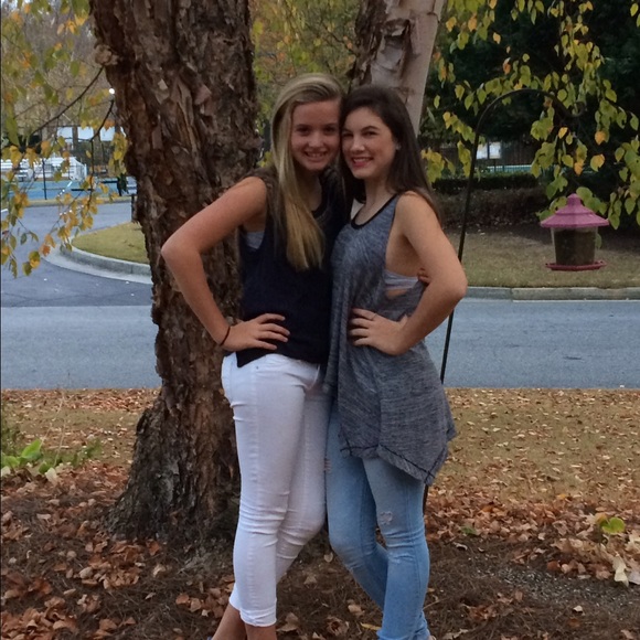 Profile Picture of Kenzie Hatchell (@kenziecheers) on Poshmark