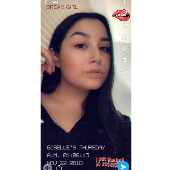 Profile Picture of Giselle Guzman (@giselleg19) on Poshmark