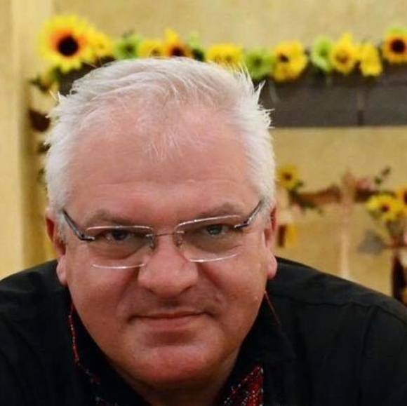 Profile Picture of Bohdan Olejarczyk (@bohdanolij) on Poshmark