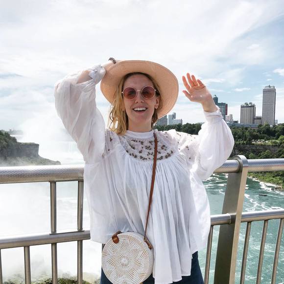 Profile Picture of Julia Chauvin (@juliachauvin1) on Poshmark