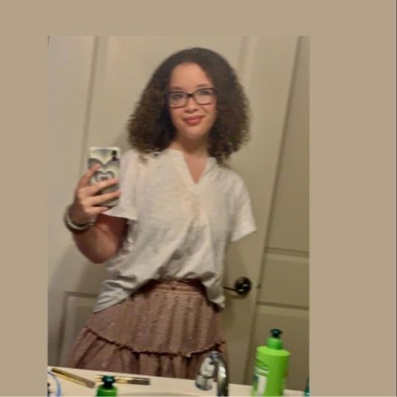 Profile Picture of Jade Gordon (@jadegordon430) on Poshmark