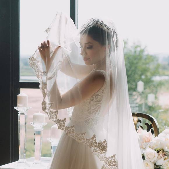 Profile Picture of Solmaz Setayeshgar (@episolmaz) on Poshmark