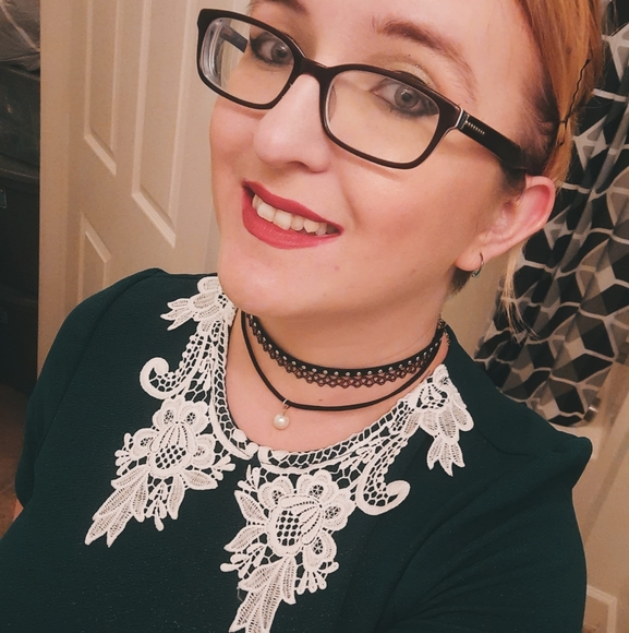 Profile Picture of Emily Johnson (@sakuya_kanji_90) on Poshmark