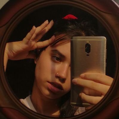 Profile Picture of Black Swan 🌑 (@SunshinebyAngie) on Twitter