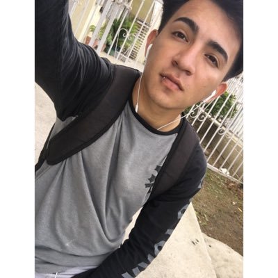 Profile Picture of Efrain Robles (@hades0661) on Twitter