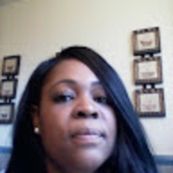 Profile Picture of Sandra Frett borden (@sandy12137) on Poshmark