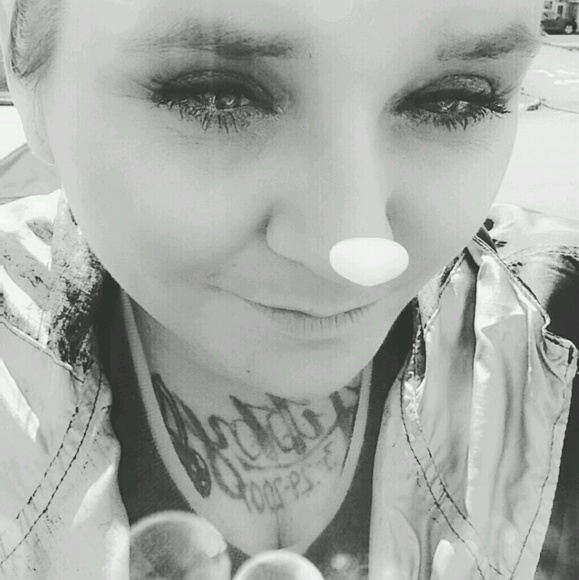 Profile Picture of Nancy Melott (@tmelott) on Poshmark