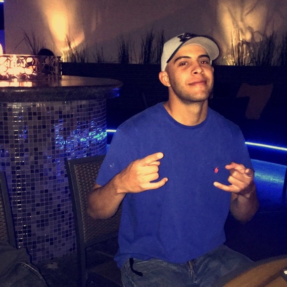 Profile Picture of Devin Dolby (@ddolb) on Poshmark