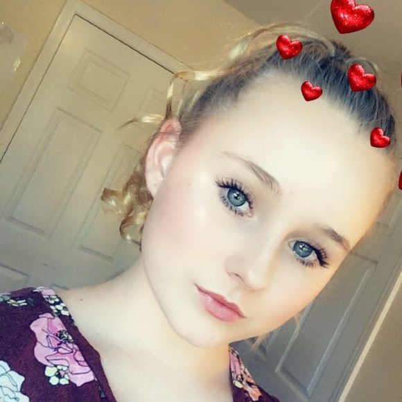 Profile Picture of Penny Latimer (@platimer84) on Poshmark