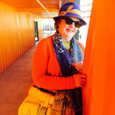 Profile Picture of Deborah Murphy (@lawalksdmurphy) on Twitter