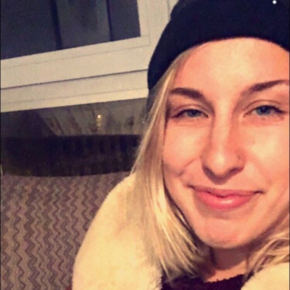 Profile Picture of Olivia Glascoe (@oglascoe) on Poshmark