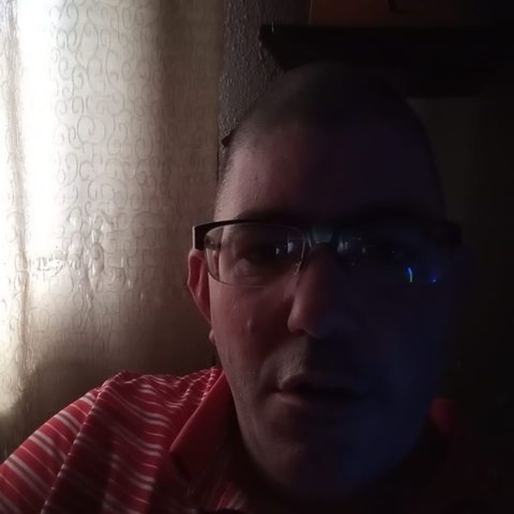 Profile Picture of Robert Petrie (@petrierobert188) on Poshmark