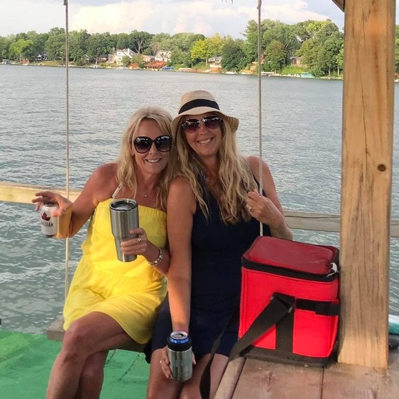 Profile Picture of Cheri Marshick (@73060clm) on Poshmark