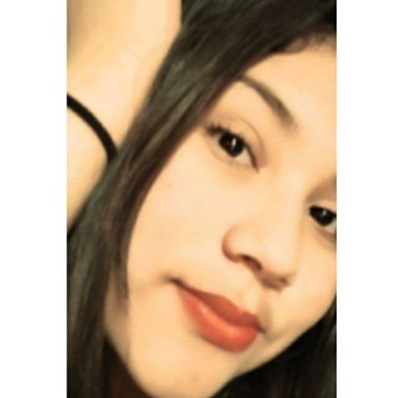 Profile Picture of Mariel Hernandez (@marielhernan395) on Poshmark