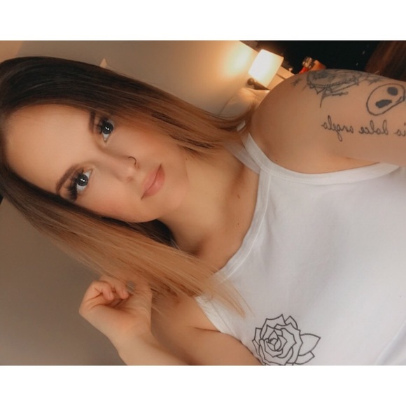 Profile Picture of Brandy Needham (@mamab920) on Poshmark